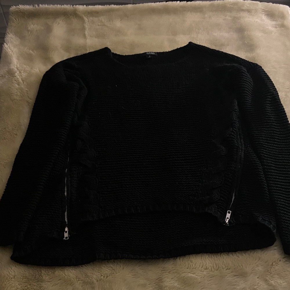 Ana Black Sweater with Zipper Details